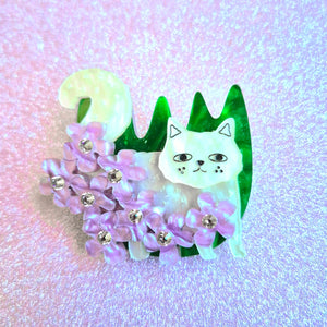 Cream Cat Brooch by Little Moose